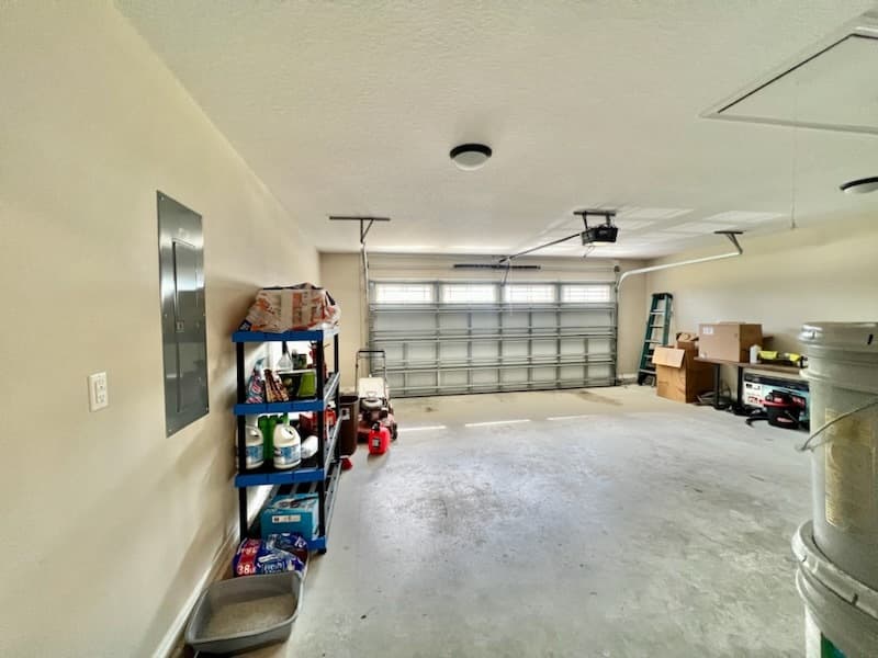 Crestview House: 6193 Anchors Drive