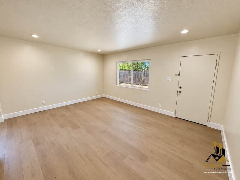 Roseville House: 414 6th Street