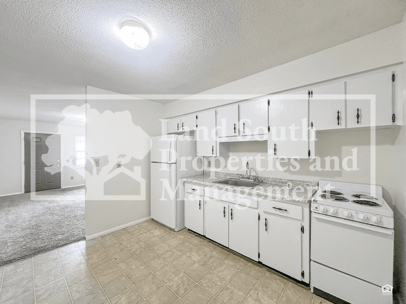 Lakeland House: 620 N. Lake Avenue