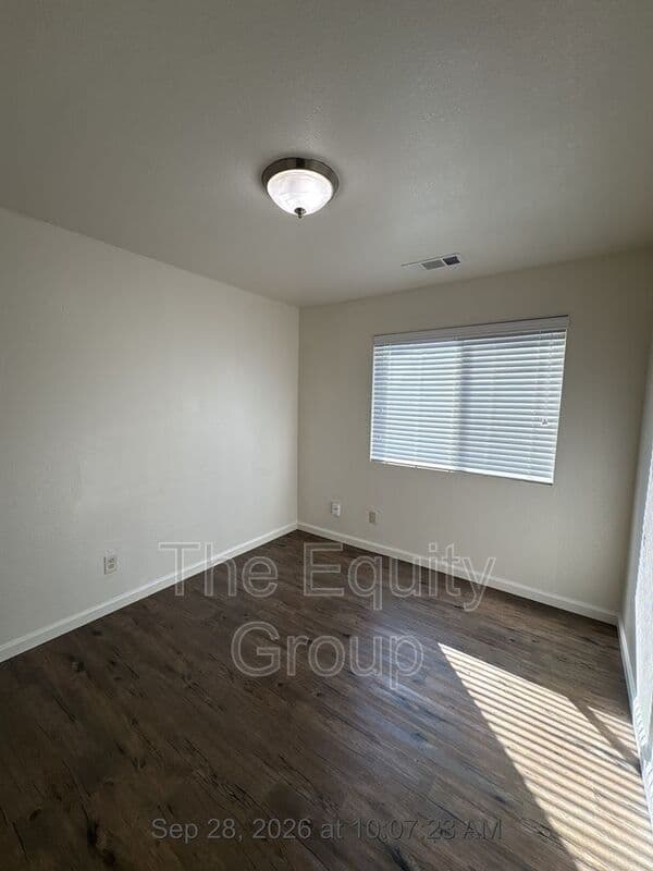Tulare House: 107 West Sonora Avenue