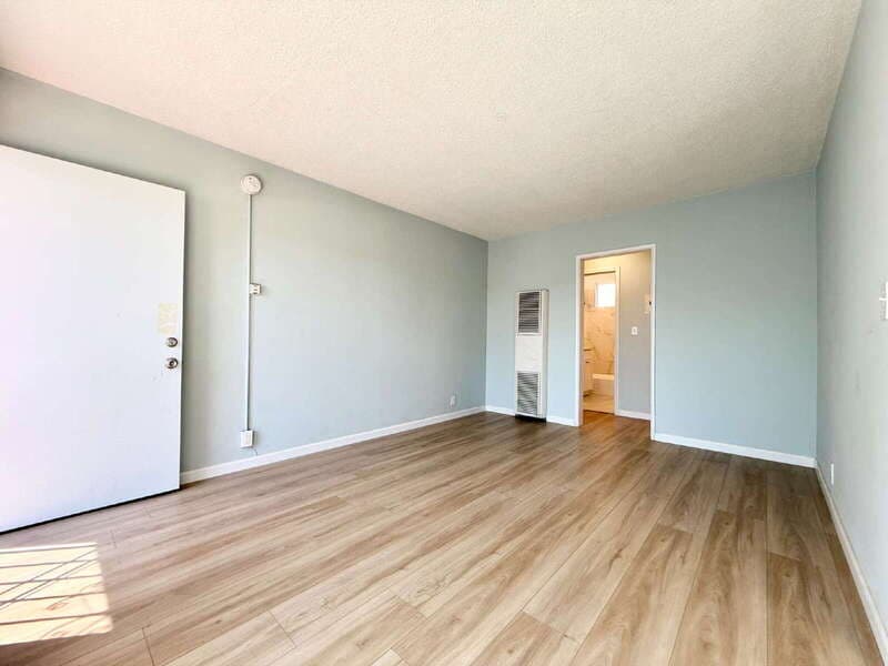 Los Angeles Condo: 2023 Reservoir Street