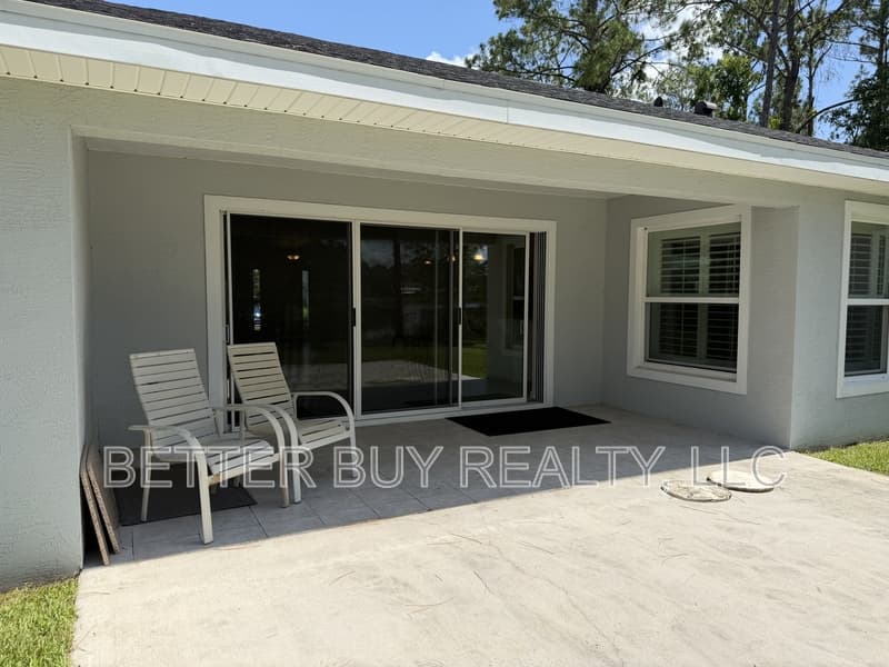 Palm Coast House: 16 Kalendar Court