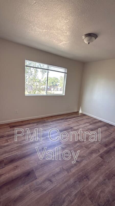 Denair Condo: 3557 Merced Ave C