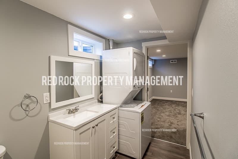 Spokane Valley House: 15313 East Broadway Avenue
