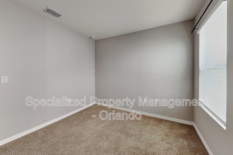 Deland House: 227 Duke Dr