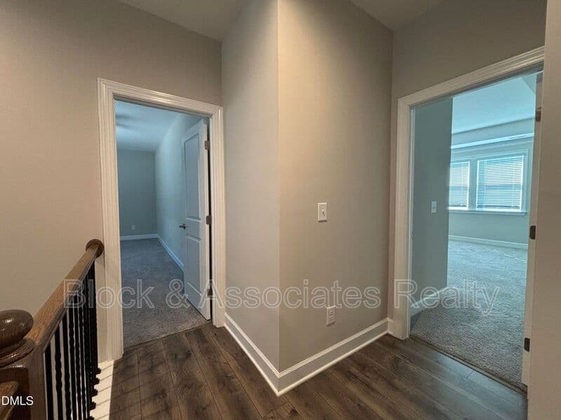 Wake Forest House: 2020 Edens Ridge