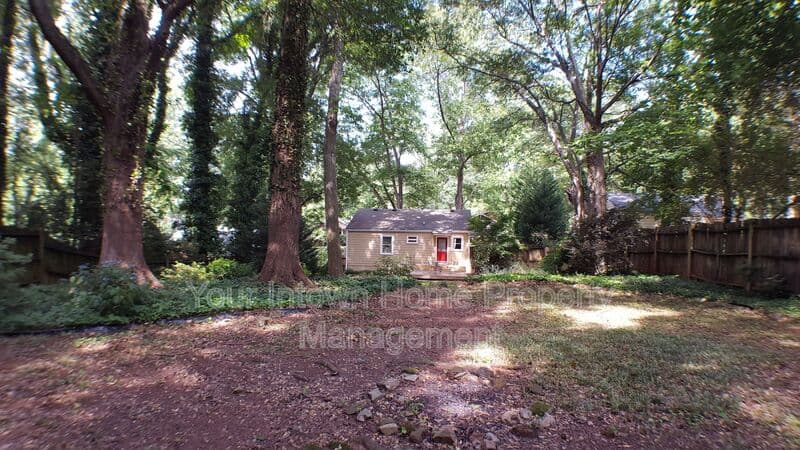 Atlanta House: 82 Rogers Street SE