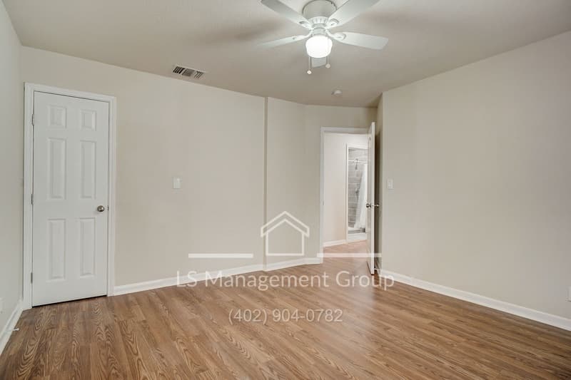 San Antonio House: 609 Taft Blvd,1