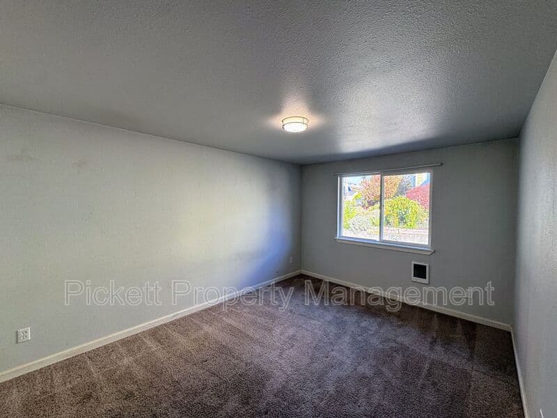 Bremerton Condo: 1132 Scott Ave