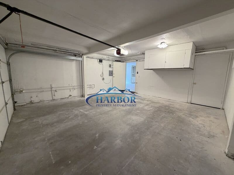 Redondo Beach Condo: 2300 Vanderbilt Lane