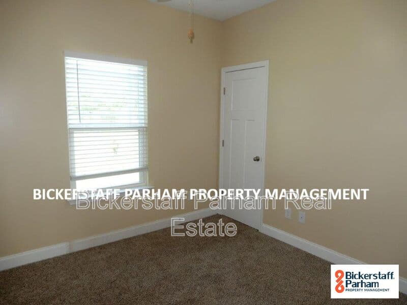 Fort Mitchell House: 22 Eagle Nest Drive