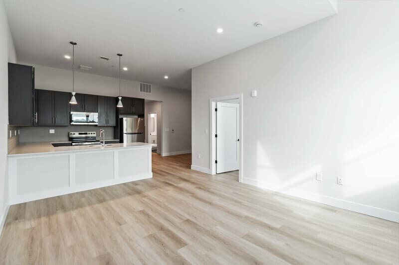 Flemington Condo: 70 Church St