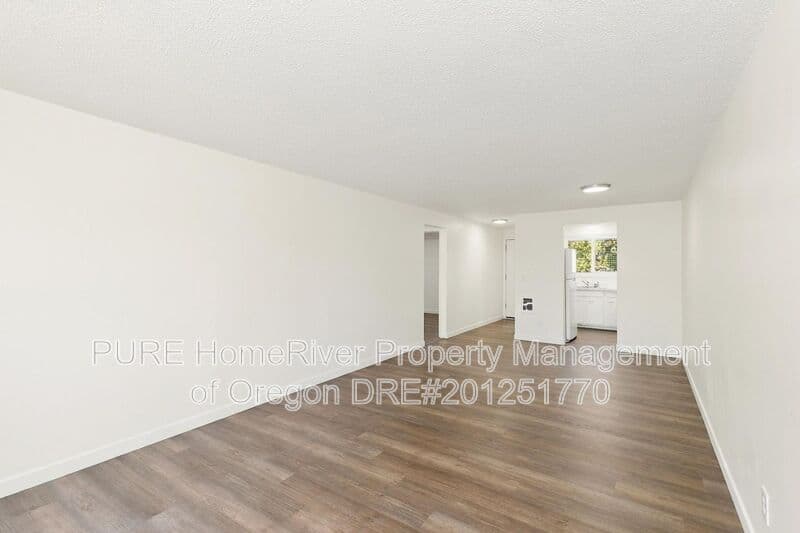 Portland Condo: 18411 E Burnside St