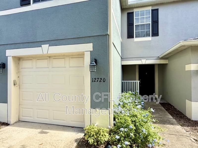 Orlando Townhome: 12720 Lexington Summit Street