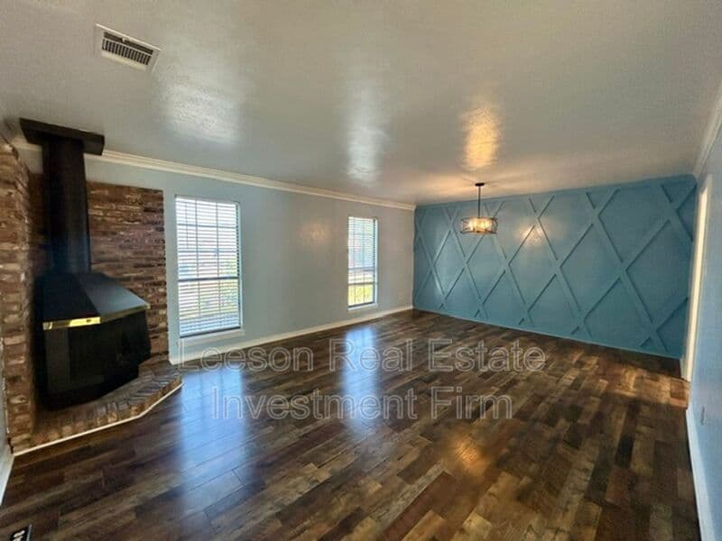 Shreveport House: 2500 Centenary Blvd.