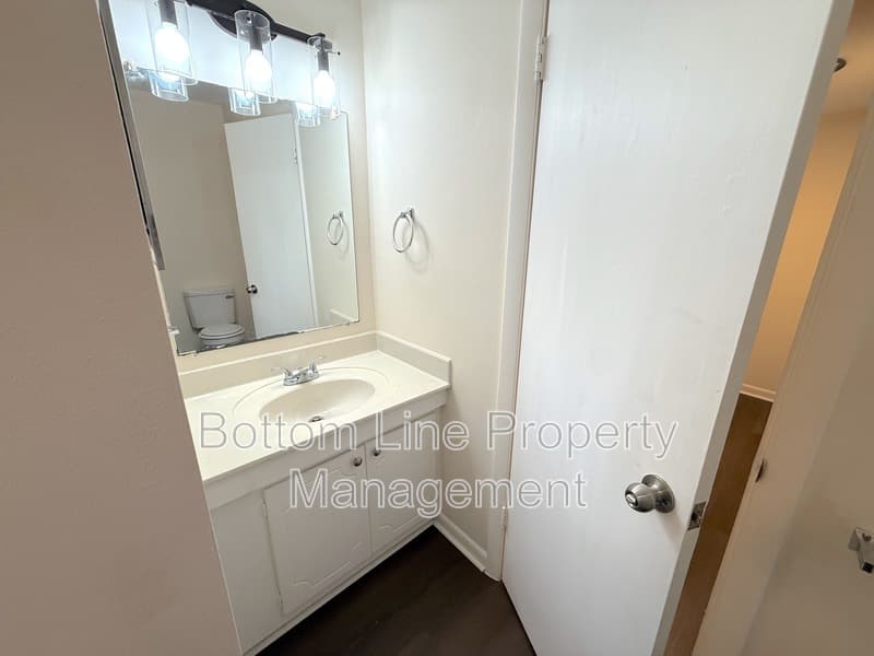 Charlotte Condo: 4605 Coronado Dr