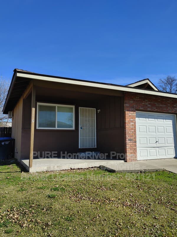 Sacramento House: 3150 Bredehoft Way