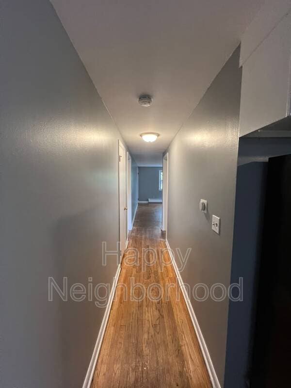 Meriden House: 16 Atkins StreetUnit 4