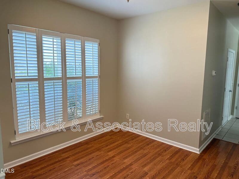 Durham House: 1414 Crimson Creek Drive