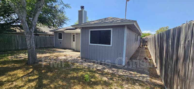 Corpus Christi House: 6106 Angus Drive