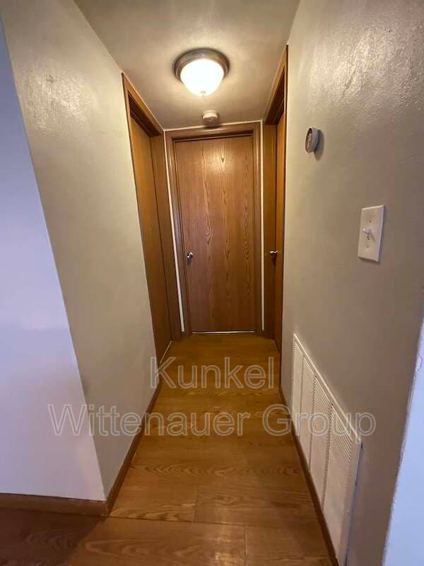 Swansea Condo: 1810-12 Jamestown Road