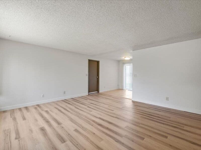 W. Richland House: 4601 Mallard Court