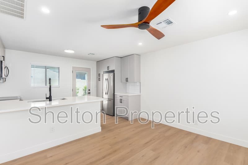Phoenix Condo: 616 N 10th Ave Unit G