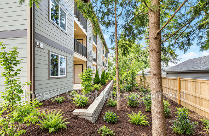 Vancouver House: 404 NE 117 Avenue