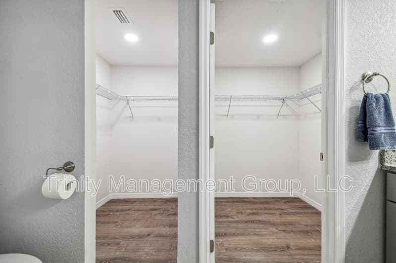 Tarpon Springs Condo: 380 Jeru Blvd - Room 5