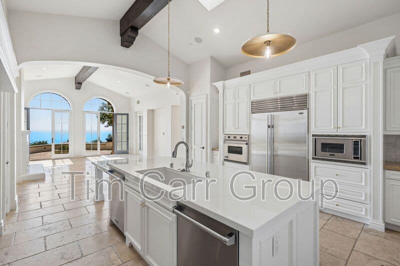 Newport Coast House: 28 Cliffhouse Bluff