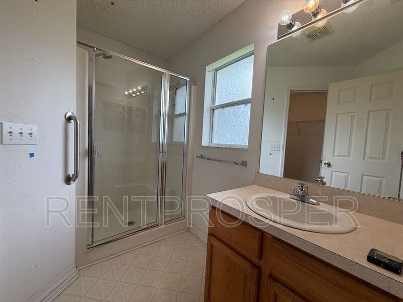 Palm Bay House: 778 Hamm St NW