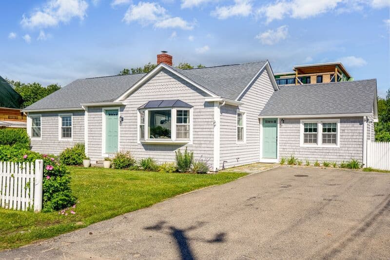 Wells House: 240 Island Beach Road