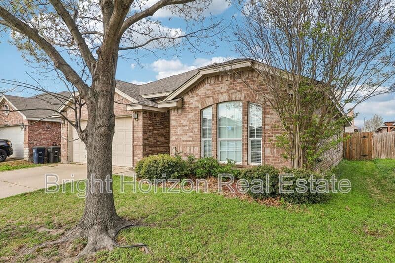 Fort Worth House: 8221 Mule Deer Run
