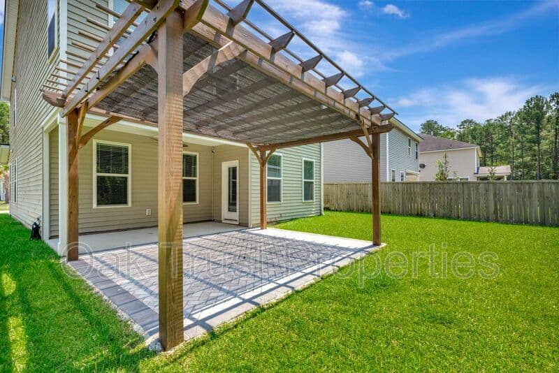 Summerville House: 1514 Migration Point