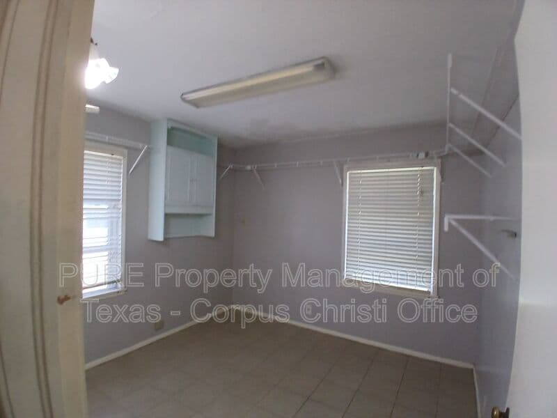 Corpus Christi House: 4701 Prinston Dr
