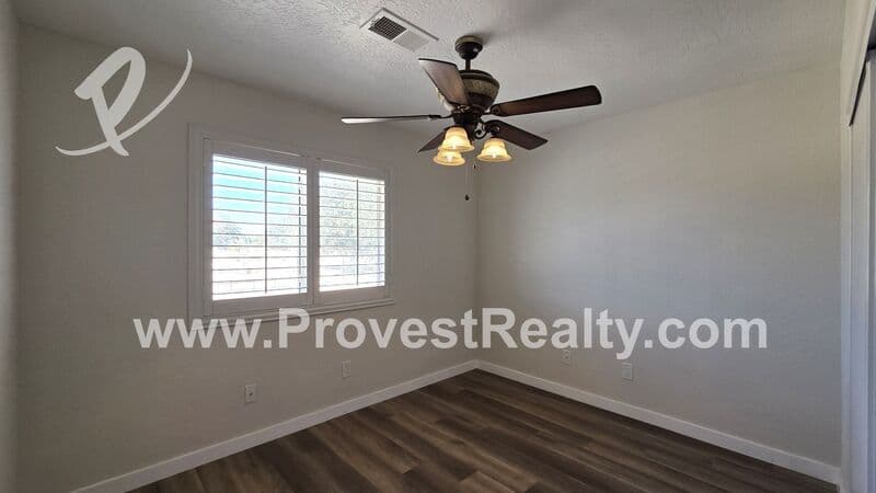 Hesperia House: 8305 Topaz Ave