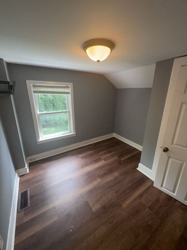 Scranton Townhome: 1404-1412 Sanderson Ave