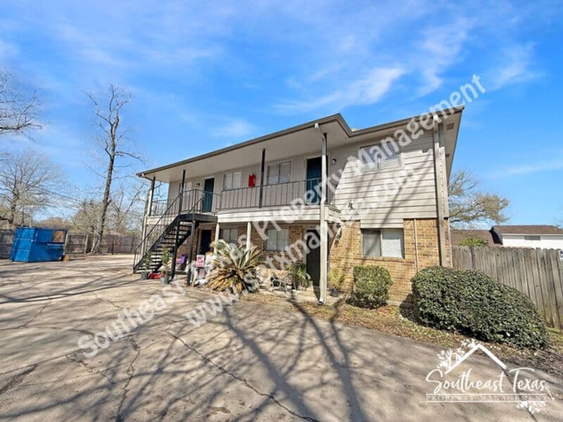 Beaumont House: 401 Pinchback Road