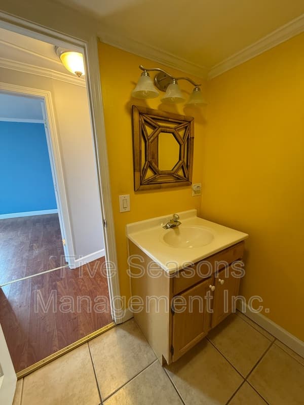 Burlington Condo: 65-67 Intervale Avenue - 1