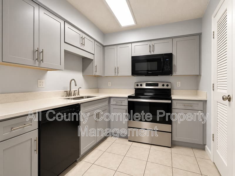 Jacksonville Condo: 5811 Atlantic Blvd