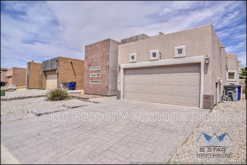 El Paso House: 14373 High Rock Drive !!
