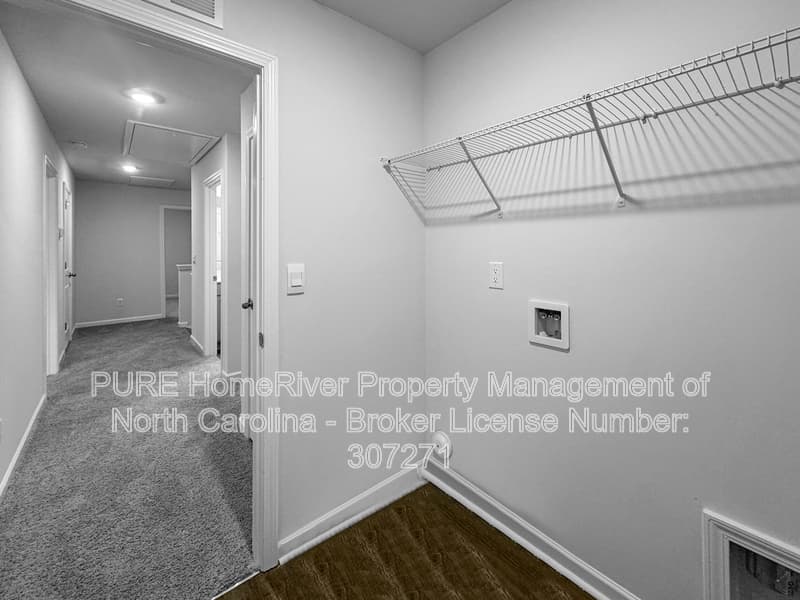 Winston Salem House: 4704 Mount Hope Dr