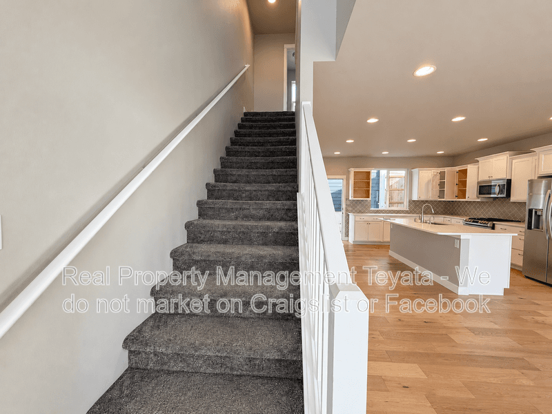 Bellingham House: 712 Blackstone Ln