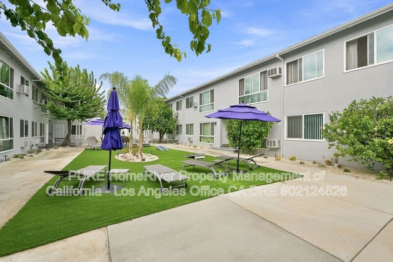 Sherman Oaks House: 4427 Murietta Ave