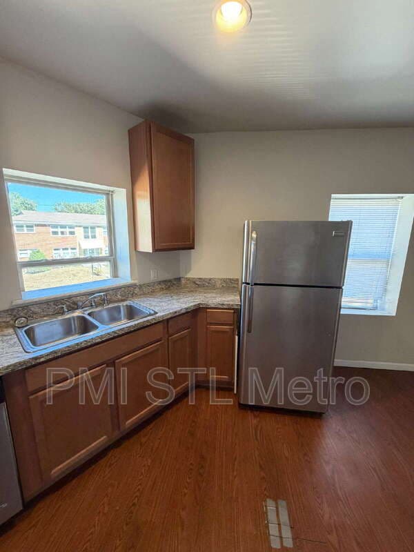 University City House: 7300 Dartmouth Avenue 2E