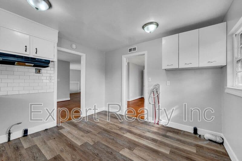 Birmingham House: 1025 45th Street Ensley