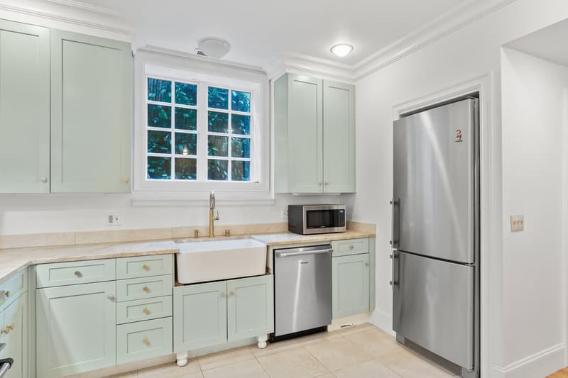 Seattle House: 1435 Newport Way