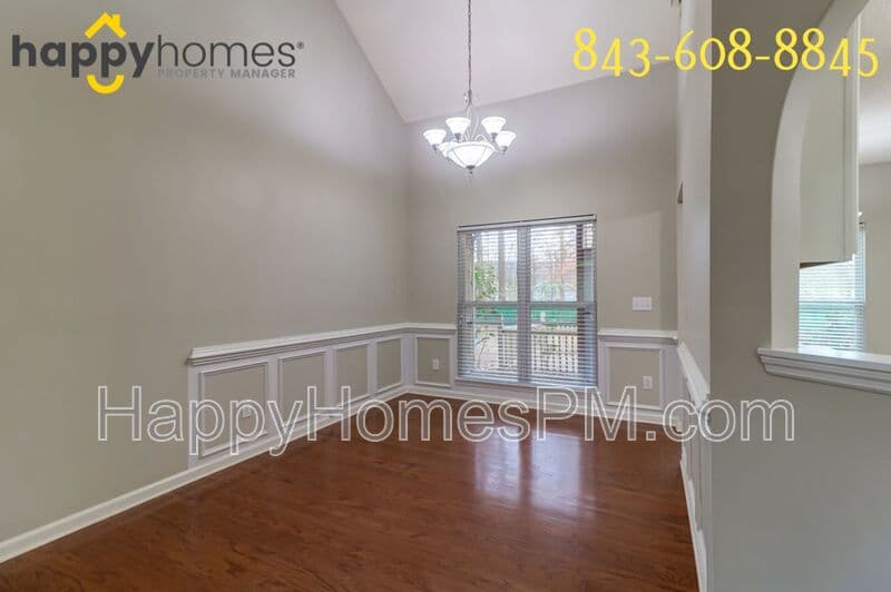 North Charleston House: 7896 Sabalridge Drive
