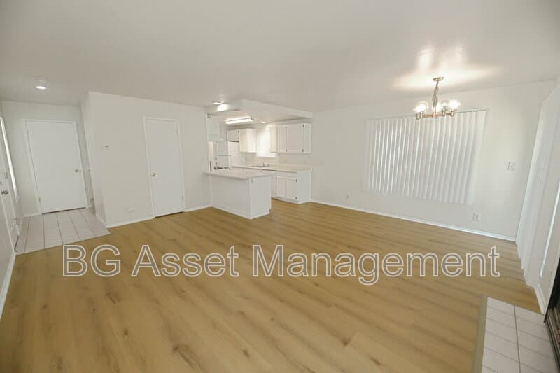 Rodeo House: 810 3rd St