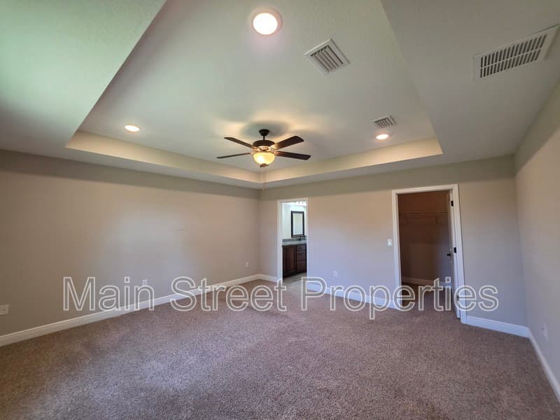 Milton House: 8839 Longmont Way